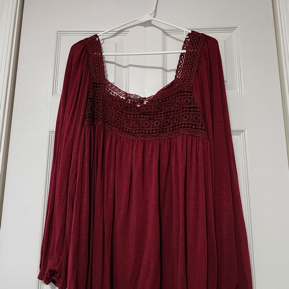 Suzanne Betro Red Pleated 3/4 Sleeve Blouse